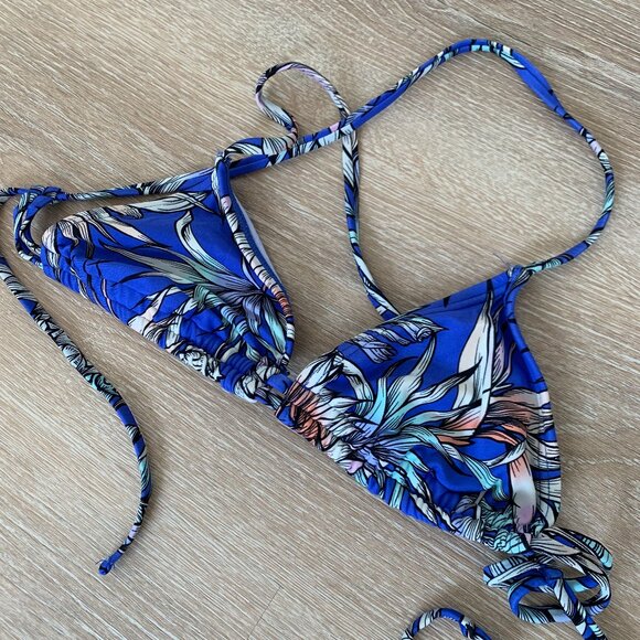 Xhilaration Women's Cross Back Triangle Bikini Top - Picture 2 of 4